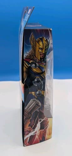 Hasbro Marvel Legends Series Thor: Love and Thunder - Thor Action Figure — photo 4