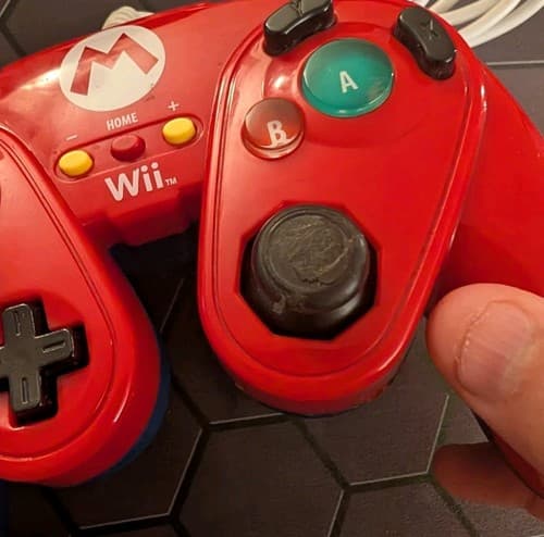 Mario Fight Pad Classic Controller PDP Nintendo Wii U Wired GameCube 085-006 Red — photo 2