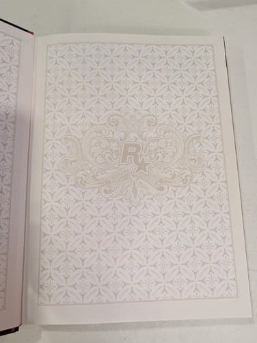 Red Dead Redemption 2: The Complete Official Guide Collector's Edition Hardcover — photo 3