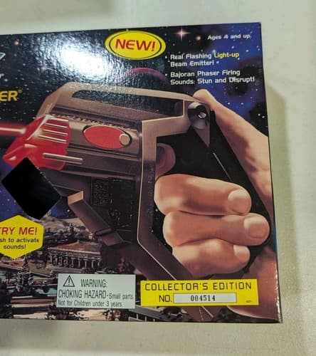 NOS Playmates 6271 Star Trek The Next Generation Bajoran Phaser 1995 — photo 3