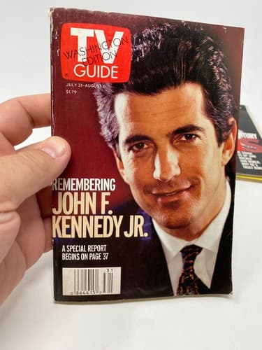 TV Guide lot of 3 Princess Diana John F Kennedy Jr Elvis Entertainer — photo 2