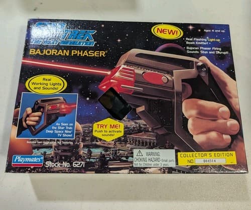 NOS Playmates 6271 Star Trek The Next Generation Bajoran Phaser 1995