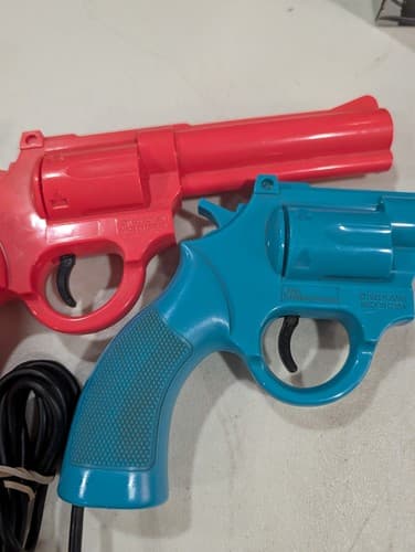Lethal Enforcers Blue & Pink Gun Controllers Justifier Sega Genesis TESTED — photo 4