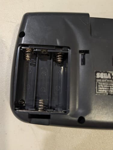 Sega Game Gear 2103 Handheld Video Game Console System for Parts Or Repair — photo 7