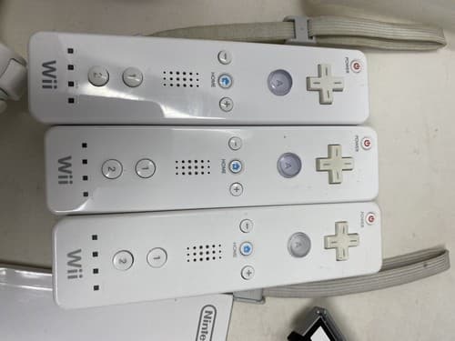 Nintendo Wii 25th Anniversary Limited Edition Red Console Bundle w/ Games Etc — photo 4