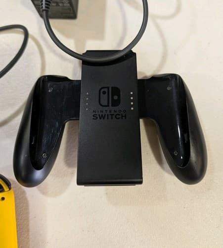 Nintendo Switch Fortnite Wildcat Bundle Console w/ Dock Yellow/Blue Joy-Cons — photo 9