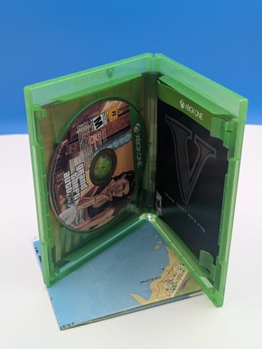 Grand Theft Auto V (Xbox One) With Map, Tested — photo 3