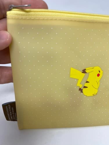 Pokemon Pikachu Eevee Flat Yellow/Cream Pouch Vinyl Silicon Accessories — photo 8