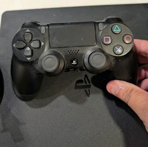 Sony PlayStation 4 Slim 1TB Console - Jet Black USED Tested W/ Controller — photo 2