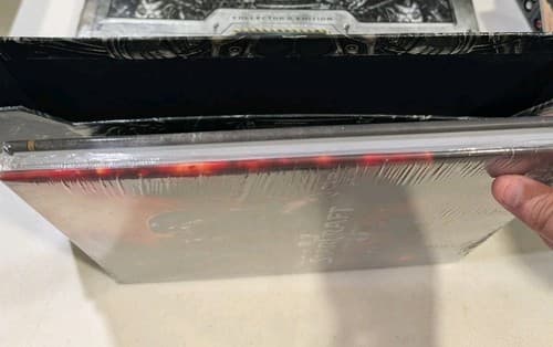 Starcraft II: Wings of Liberty Collectors Edition Box & Book Only — photo 5