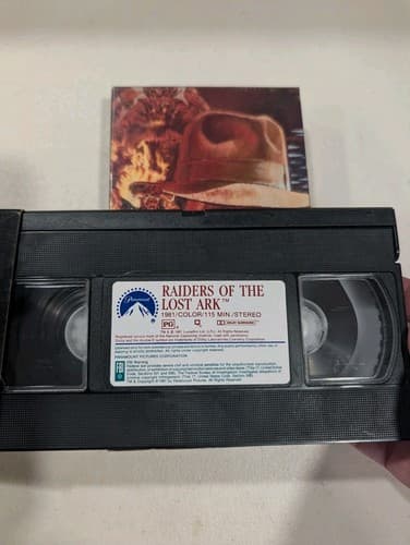 Original Indiana Jones VHS Lot of 2 - Raiders Of The Lost Ark, Temple Of Doom — photo 5
