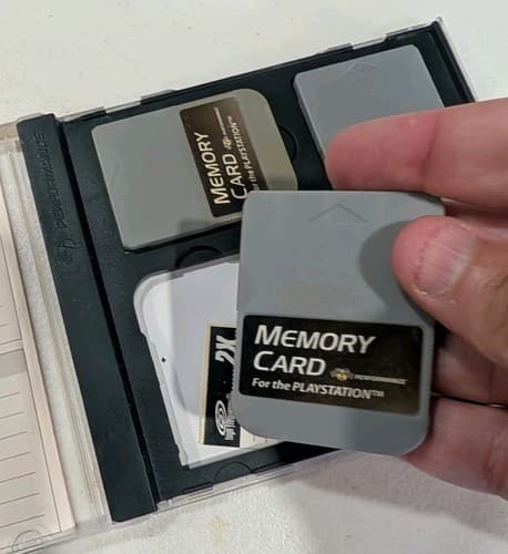 PlayStation 1 PS1 Performance Memory Card Case Holder w/ 3 Memory Cards - Tested — photo 5