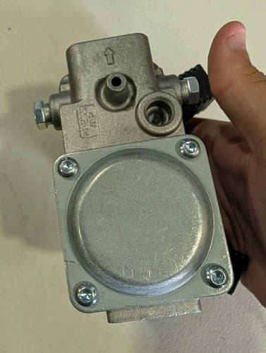 Flynn Dual Solenoid 408328 Gas Valve 3/8 New Without Box — photo 4
