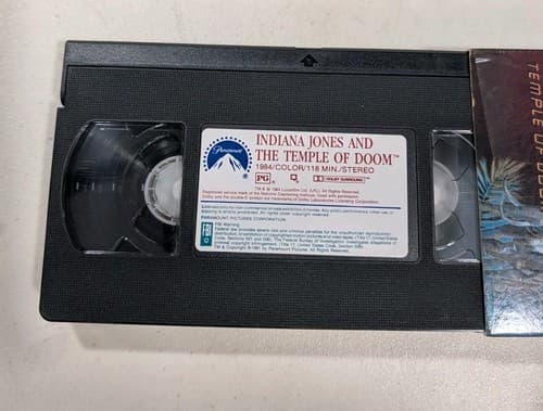 Original Indiana Jones VHS Lot of 2 - Raiders Of The Lost Ark, Temple Of Doom — photo 9