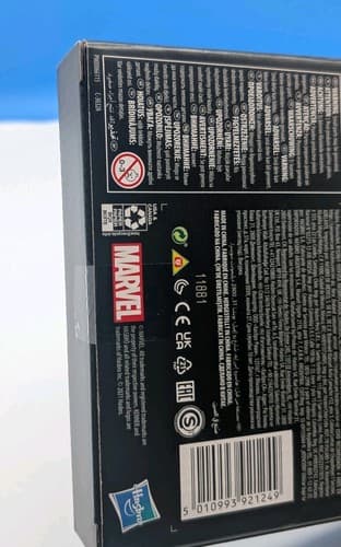Marvel Legends - Retro Kenner 3.75 Wolverine & Phoenix - 2 Pack - Unopened — photo 7