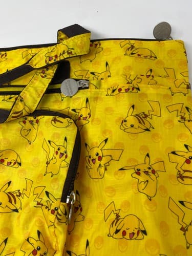 Pokemon Pikachu Yellow All Over Print Tote Bag Zippered Travel Shopping Bag — photo 5