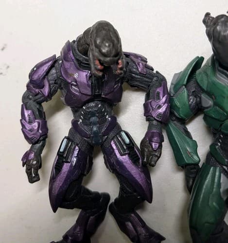 Lot of 2 Halo McFarlane Figures Loose - Spartan CQC, Covenant Elite Minor — photo 2