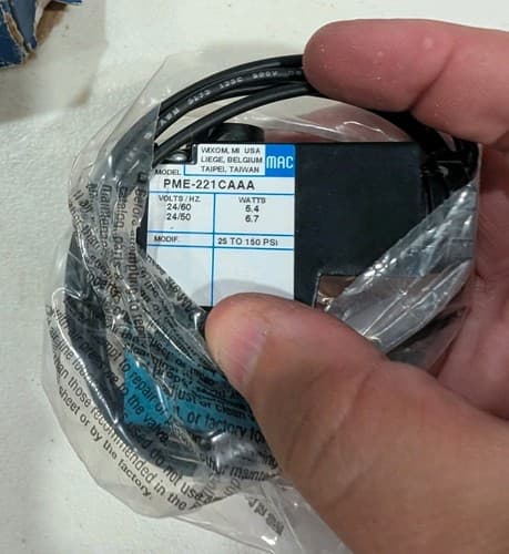 Mac Valve PME-221CAAA New Open Package