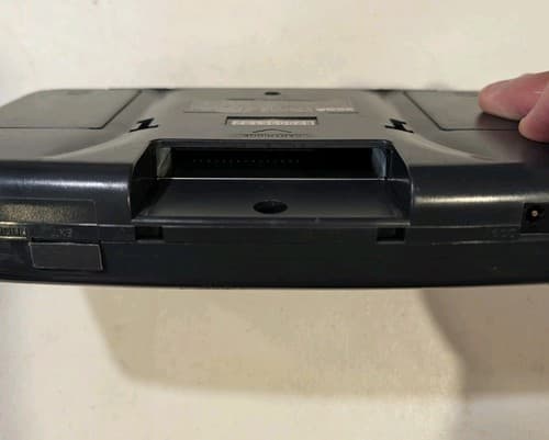 Sega Game Gear 2103 Handheld Video Game Console System for Parts Or Repair — photo 5