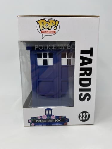 Funko POP! Television: Doctor Who - Tardis #227 Clara Tribute NIB 6" Vinyl — photo 3