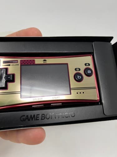 Club Nintendo Japan exclusive Famicom Controller II Faceplate and Mockup Display — photo 7