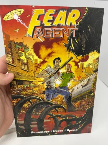 Fear Agent Vol 1 & 2 Final Edition Tpb Remender New Never Read — photo 2