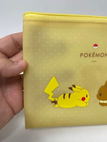 Pokemon Pikachu Eevee Flat Yellow/Cream Pouch Vinyl Silicon Accessories — photo 2