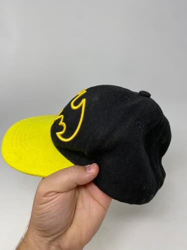 Vtg DC Comics Batman Batwing Snapback Cap Six Flags Black Yellow Hat OSFA Euc — photo 3