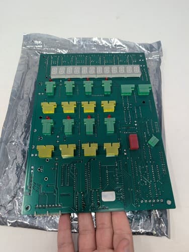 UNIVERSAL DYNAMICS PCB-083 REV.A CIRCUIT BOARD NSNP — photo 4