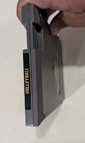 Volleyball (5-Screw) - 1985 NES Nintendo Game - Cart Only - TESTED! — photo 3