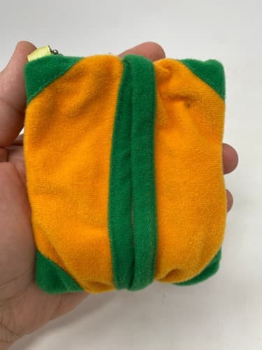 VINTAGE POKEMON 1999 TISSUE HOLDER PIKACHU KEYCHAIN POCKET TOMY JAPAN — photo 6