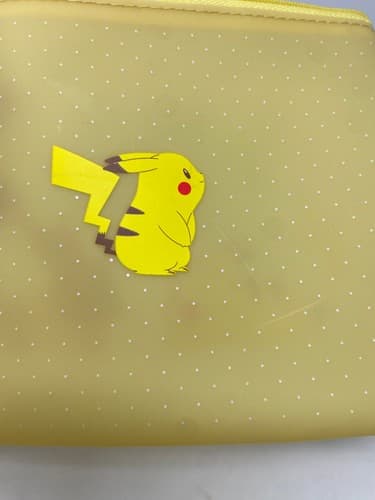 Pokemon Pikachu Eevee Flat Yellow/Cream Pouch Vinyl Silicon Accessories — photo 9