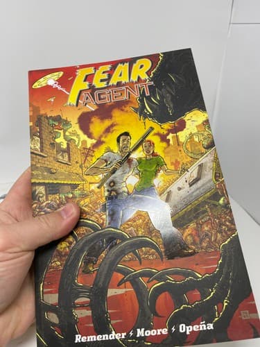 Fear Agent Vol 1 & 2 Final Edition Tpb Remender New Never Read — photo 3