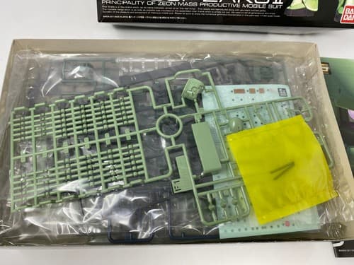 Gundam MS-06F ZAKU II Robot Figure Model Unused Bandai Japan Open Box Sealed — photo 9
