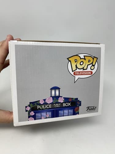 Funko POP! Television: Doctor Who - Tardis #227 Clara Tribute NIB 6" Vinyl — photo 9