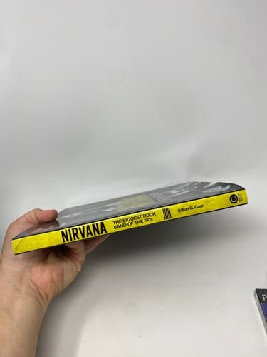 Nirvana: The Biggest Rock Band of the '90s HC Illus - Gillian G. Gaar — photo 6