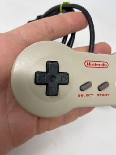 Nintendo AV Famicom Dogbone Controller HVC-102 Japan OEM NES Compatible — photo 2