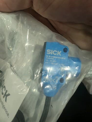 Sick hl18-z4b3aas33p1 Photoelectric Sensor Brand New — photo 4