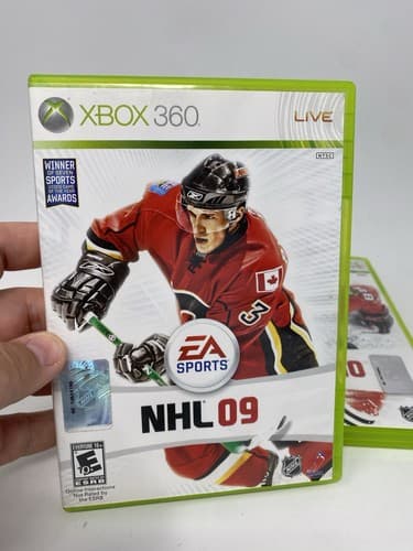 Lot of 2 Xbox 360 Games NHL 2009 2010 CIB Complete In Box — photo 2