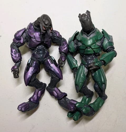 Lot of 2 Halo McFarlane Figures Loose - Spartan CQC, Covenant Elite Minor