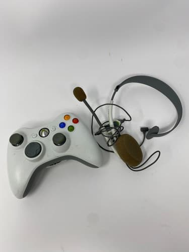 Microsoft Xbox 360 Wireless Controller White with Charging Cable and Headset OEM