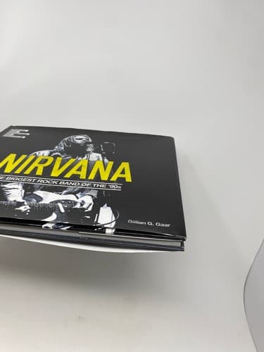 Nirvana: The Biggest Rock Band of the '90s HC Illus - Gillian G. Gaar — photo 3